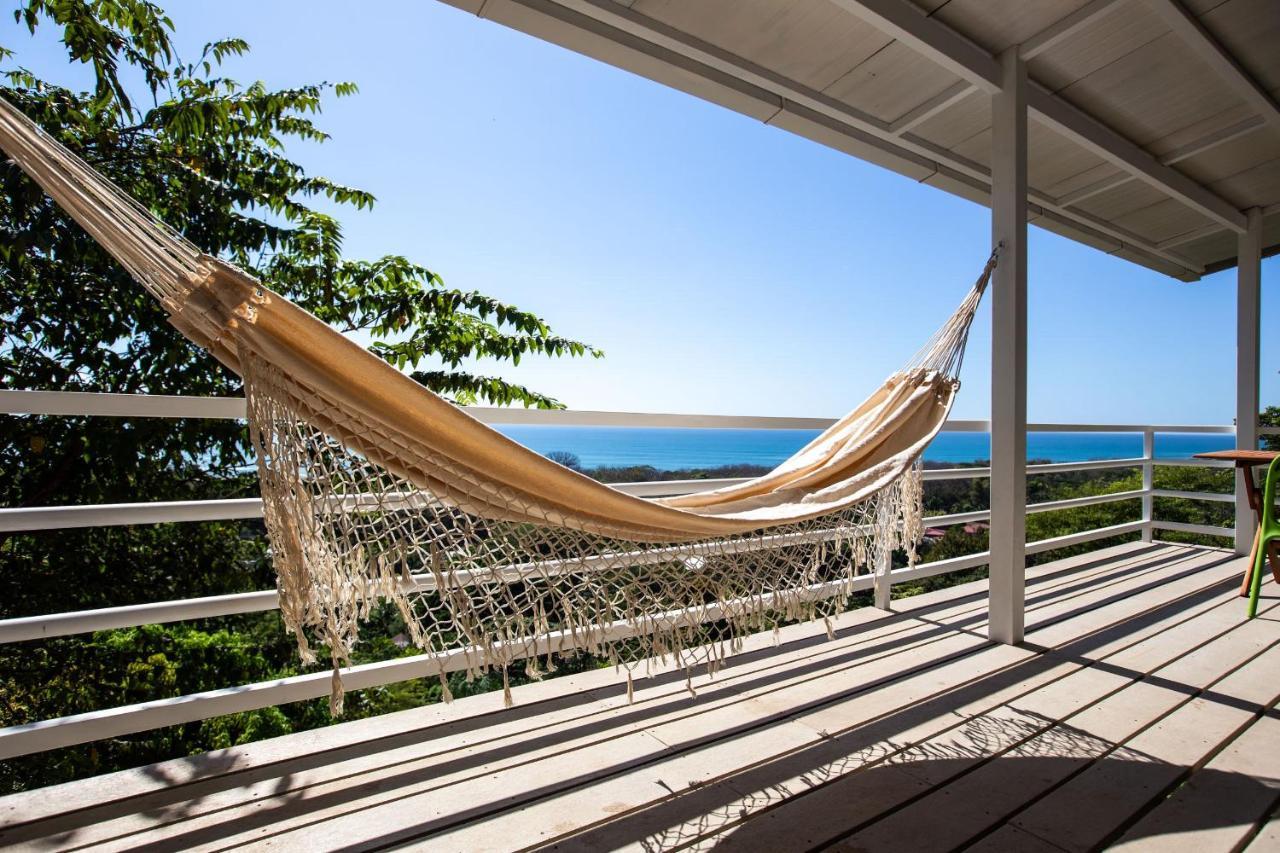 Funky Monkey Lodge Playa Santa Teresa  Esterno foto
